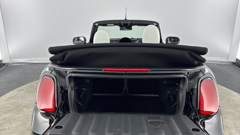 MINI Cooper 2.0 C Classic 2dr Auto Petrol Convertible